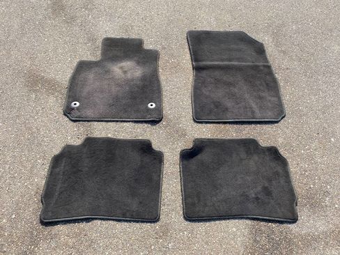 Used 2017 Chevrolet Malibu LT image 39