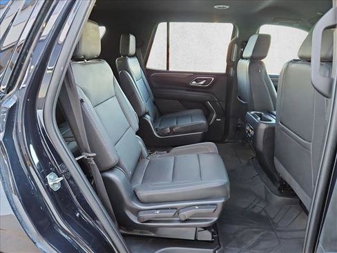 Used 2023 Chevrolet Tahoe Z71 w/ Luxury Package AWD/4WD image 21