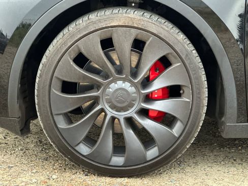 Used 2023 Tesla Model Y Performance AWD/4WD image 12