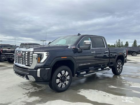 New 2026 GMC Sierra 3500 Denali image 7