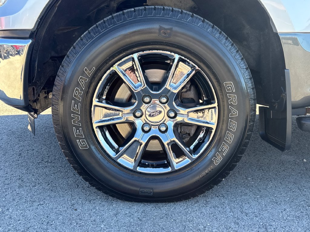 Used 2015 Ford F150 XLT w/ Equipment Group 302A Luxury AWD/4WD image 19