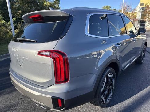 New 2025 Kia Telluride S image 5