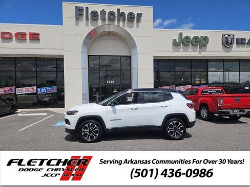 Certified 2022 Jeep Compass Limited AWD/4WD image 1