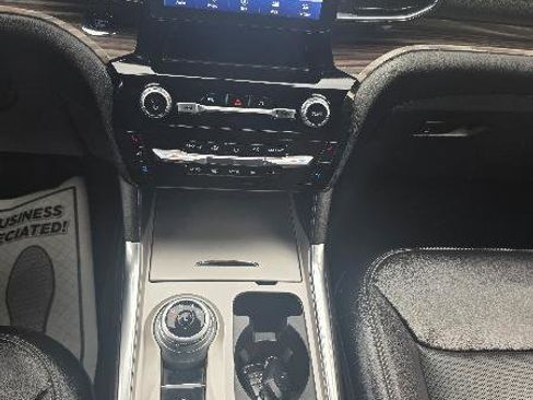 Used 2022 Ford Explorer Limited w/ Equipment Group 301A image 11