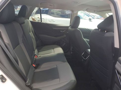 Used 2025 Subaru Outback Onyx Edition AWD/4WD image 9
