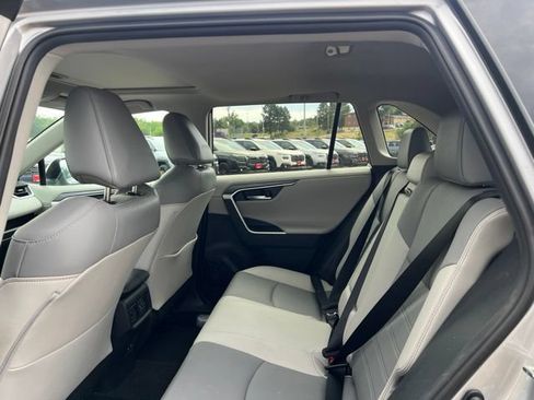 Used 2019 Toyota RAV4 Limited w/ Carpet Mat Package AWD/4WD image 25