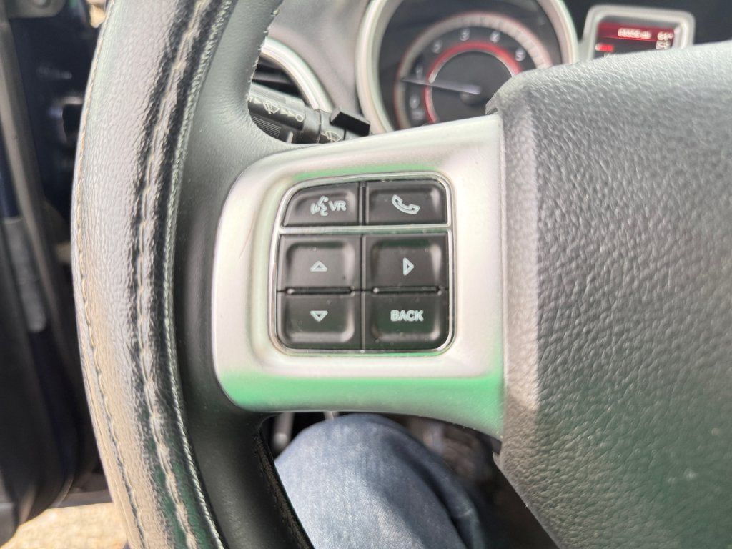 Used 2018 Dodge Journey SE w/ Connectivity Group FWD image 15