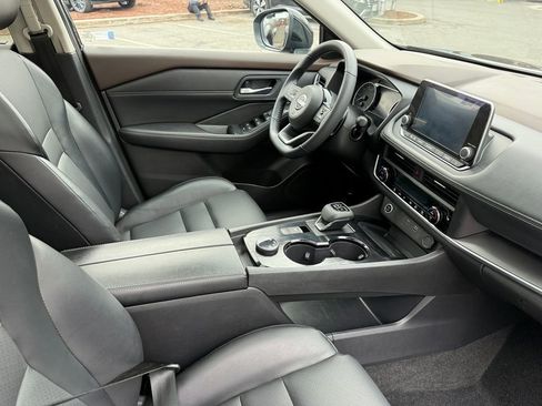 Used 2023 Nissan Rogue SV w/ SV Premium B Package image 29