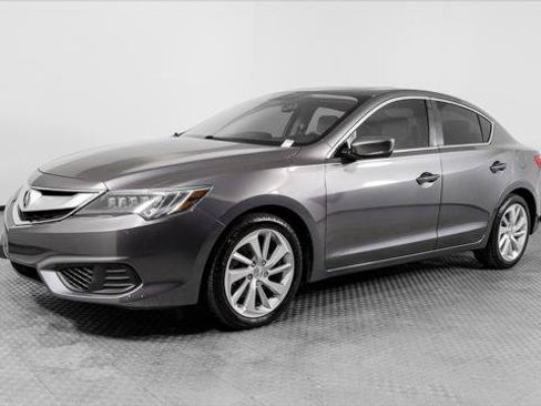 Used 2017 Acura ILX w/ Premium Package FWD image 2