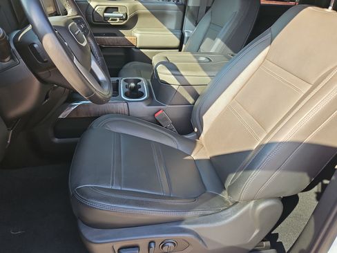 Certified 2022 GMC Sierra 3500 Denali w/ Denali Ultimate Package AWD/4WD image 25