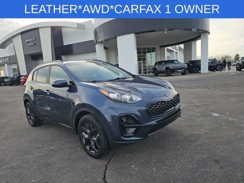 Used 2022 Kia Sportage Nightfall Edition image 2
