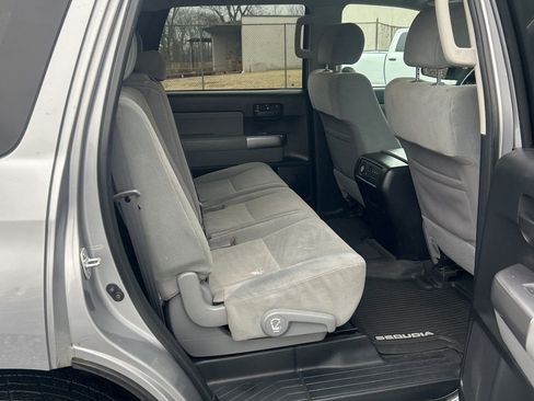 Used 2019 Toyota Sequoia SR5 image 6