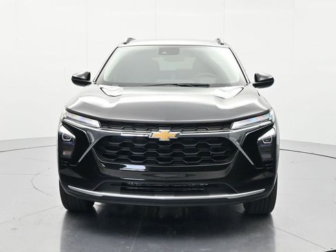 Certified 2025 Chevrolet Trax LT w/ LT Convenience Package FWD image 2