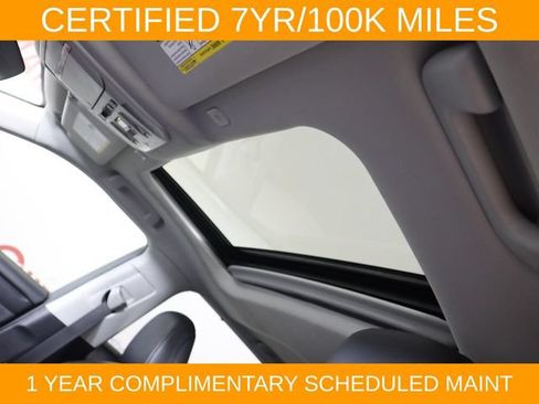 Used 2023 Toyota Highlander XLE FWD image 51