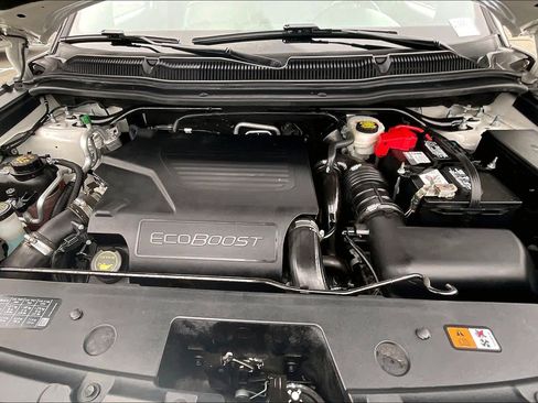 Used 2019 Ford Explorer Platinum image 12