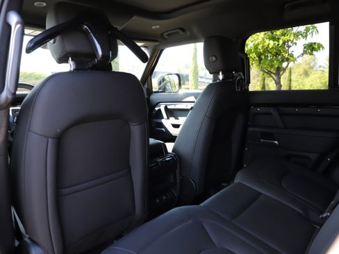 Certified 2025 Land Rover Defender 110 S AWD/4WD image 15
