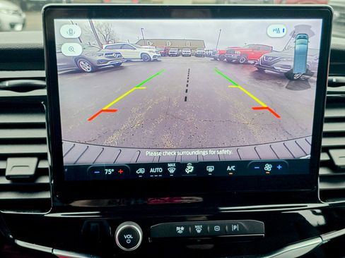 Used 2023 Ford Transit 350 XLT image 43