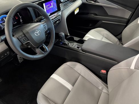 New 2026 Toyota Camry SE image 10