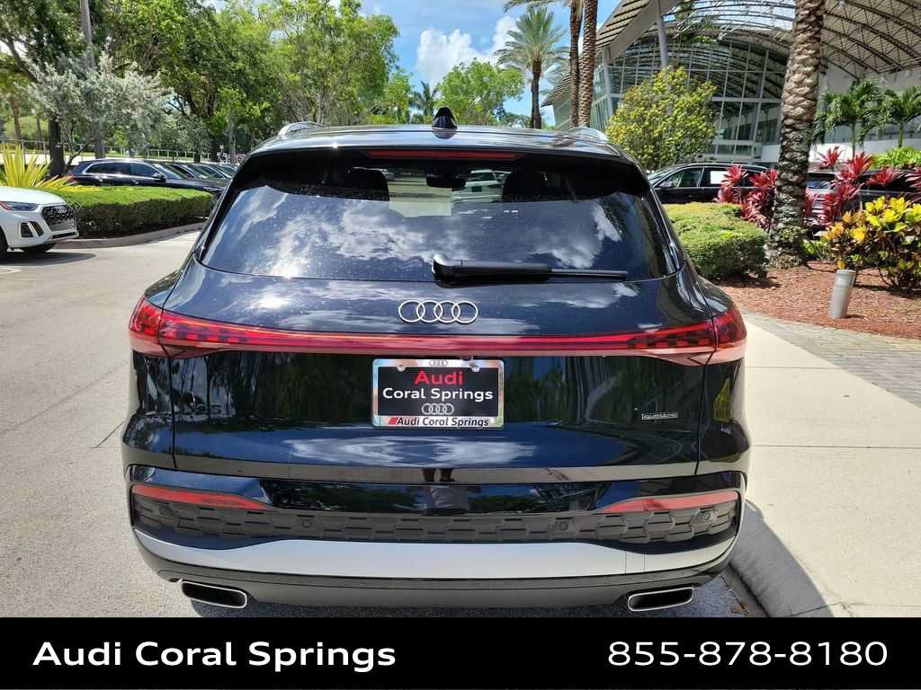 Used 2025 Audi Q5 Premium w/ Convenience Package AWD/4WD image 7