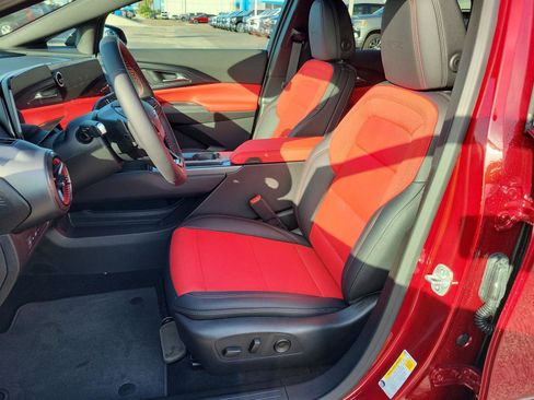 New 2025 Chevrolet Equinox EV RS FWD image 17
