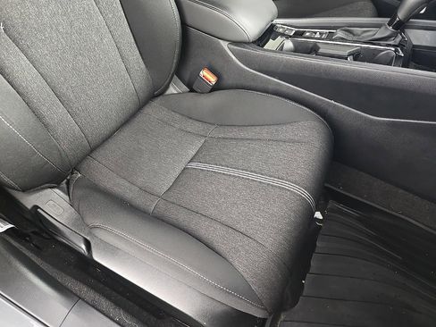 Used 2023 Honda Accord Sport image 12