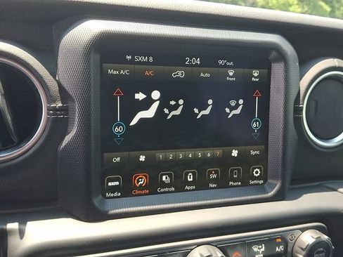 Used 2023 Jeep Wrangler Unlimited Sahara AWD/4WD image 17
