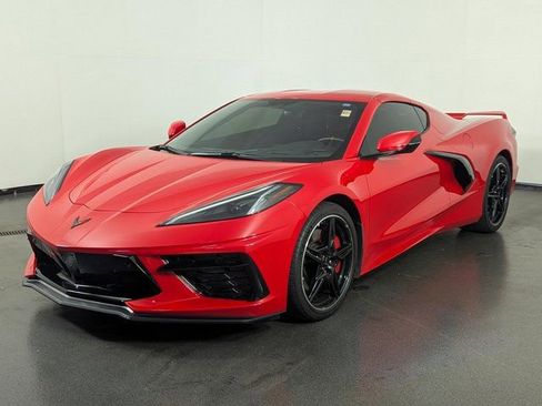 Used 2020 Chevrolet Corvette Stingray Premium Cpe w/ 3LT Preferred Equipment Group image 4