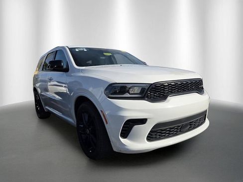 Used 2024 Dodge Durango GT RWD image 1
