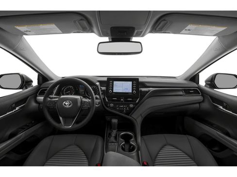 Used 2024 Toyota Camry SE FWD image 5