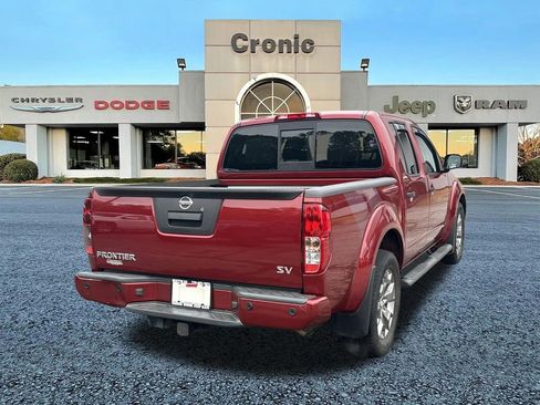 Used 2021 Nissan Frontier SV RWD image 3