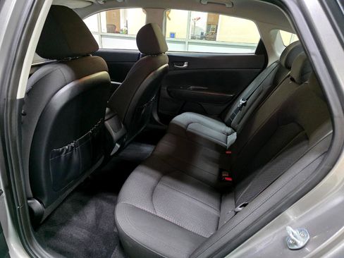 Used 2016 Kia Optima LX image 19