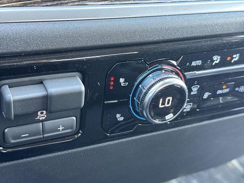 New 2026 GMC Sierra 1500 SLE AWD/4WD image 17
