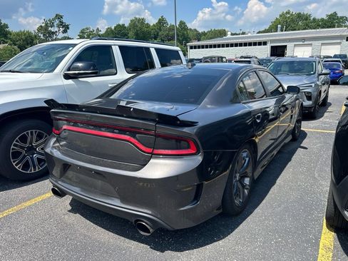 Used 2022 Dodge Charger R/T w/ Plus Group RWD image 6