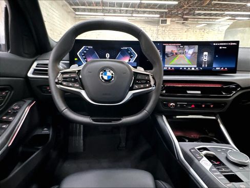 Used 2025 BMW 330i Sedan w/ Convenience Package RWD image 8