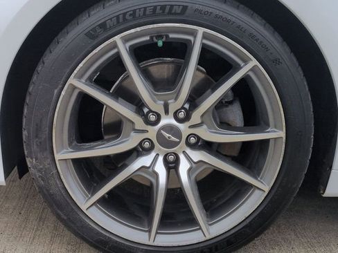 Used 2019 Genesis G70 2.0T Advanced w/ Dynamic Package image 10