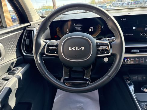 Used 2024 Kia Sorento S AWD/4WD image 27