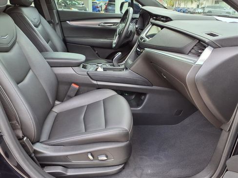 Used 2022 Cadillac XT5 Luxury image 9