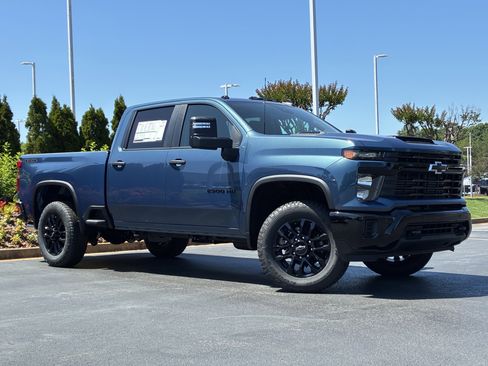 New 2026 Chevrolet Silverado 2500 Custom w/ Custom Value Package AWD/4WD image 2