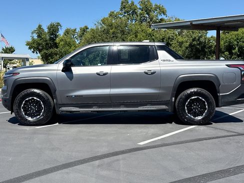 Used 2026 Chevrolet Silverado EV Trail Boss AWD/4WD image 14