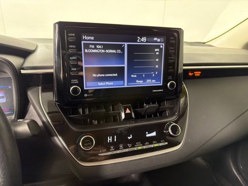 Used 2022 Toyota Corolla LE image 14