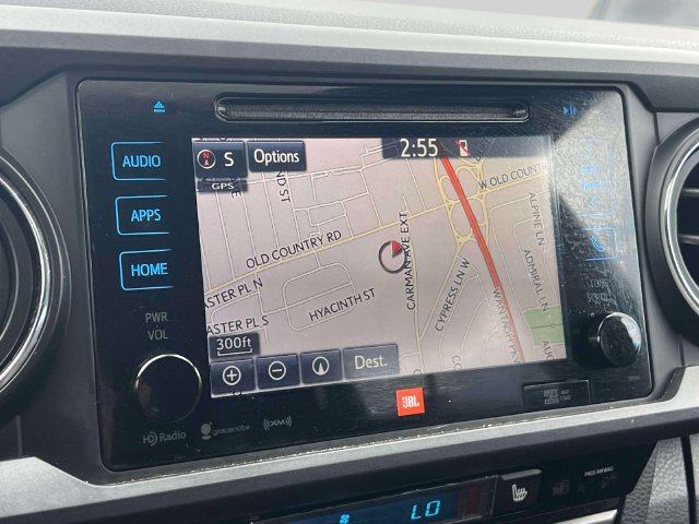 Used 2018 Toyota Tacoma TRD Sport AWD/4WD image 33