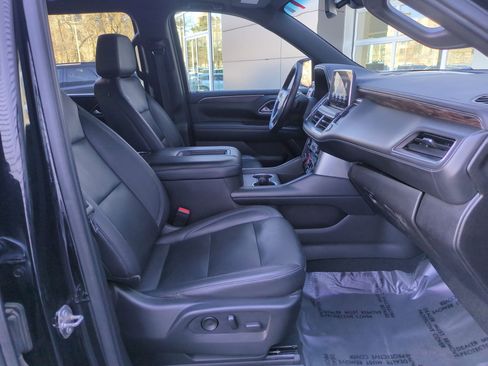 Used 2021 Chevrolet Suburban Z71 image 28
