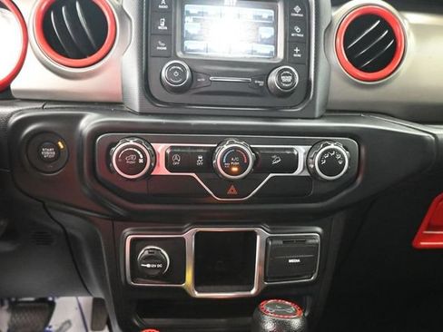 Used 2018 Jeep Wrangler Sport AWD/4WD image 16