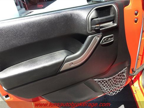 Used 2015 Jeep Wrangler Unlimited Sport AWD/4WD image 9