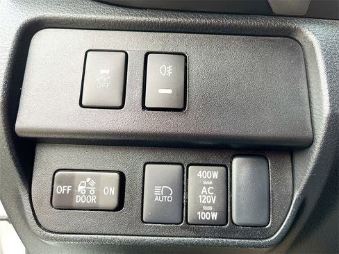 Used 2023 Toyota Tacoma 4x4 Double Cab image 10