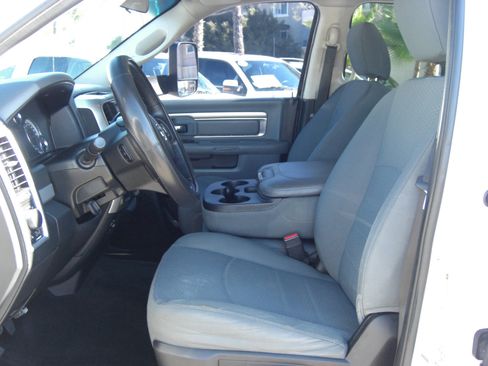 Used 2017 RAM 2500 SLT image 22