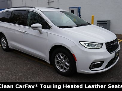 Used 2022 Chrysler Pacifica Touring-L