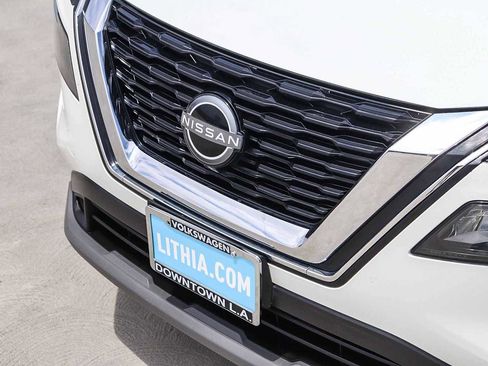 Used 2023 Nissan Rogue S AWD/4WD image 8