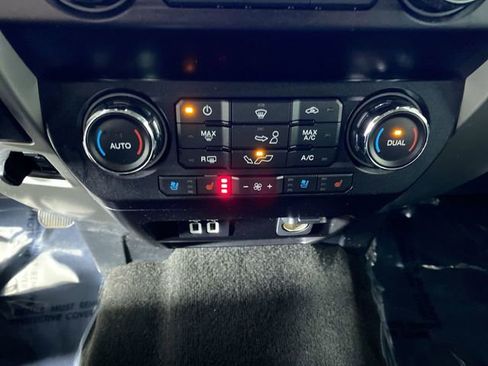 Used 2019 Ford F150 Lariat image 9