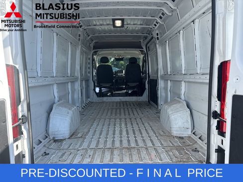Used 2025 RAM ProMaster 3500 w/ Convenience Group FWD image 9